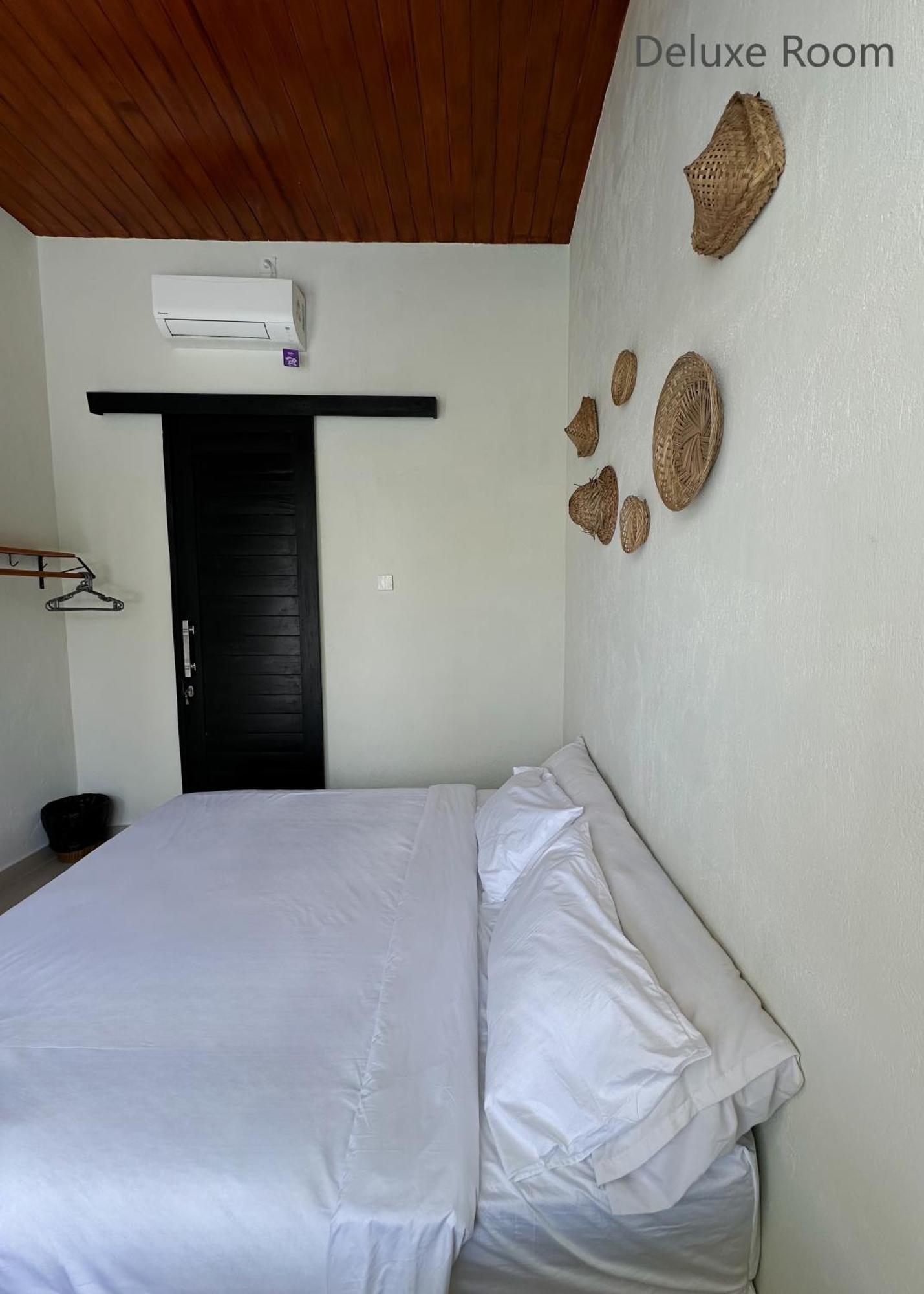 Kaya Uluwatu Hostel Exterior photo