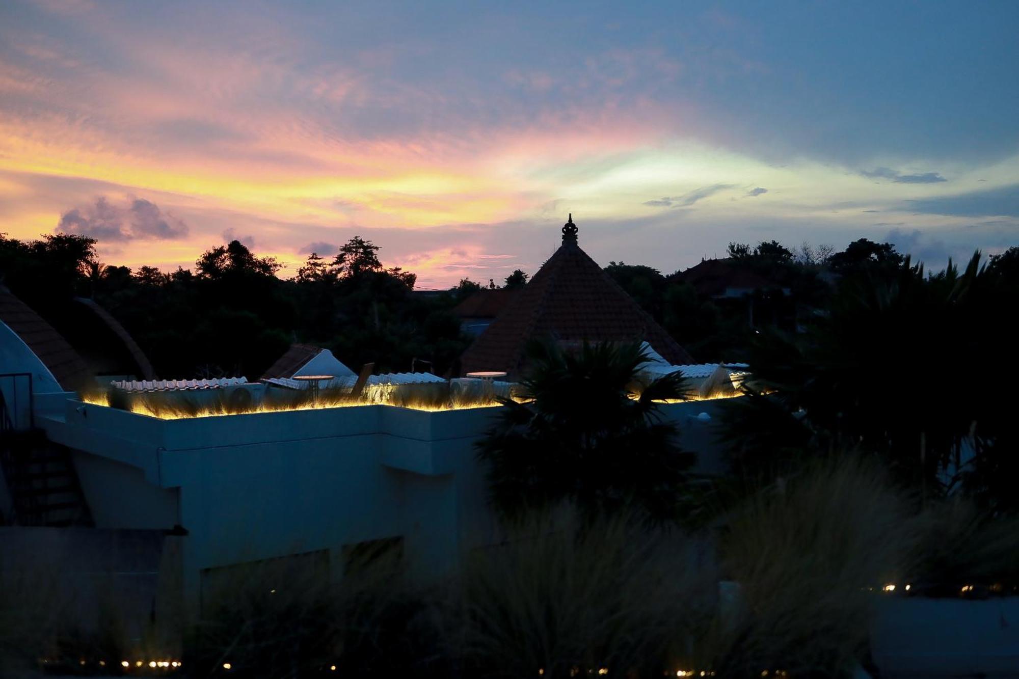 Kaya Uluwatu Hostel Exterior photo
